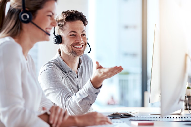 Call center agents using cx software